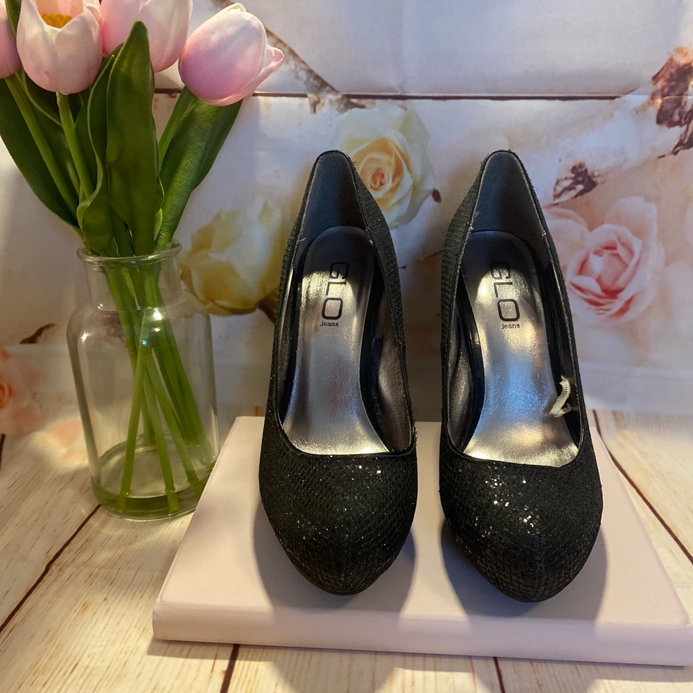 Black Sparkle Glo Heels